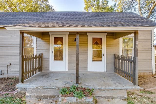 310 E 16th St in Joshua, TX - Building Photo - Building Photo