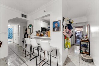12015 SW 14th St in Miami, FL - Building Photo - Building Photo