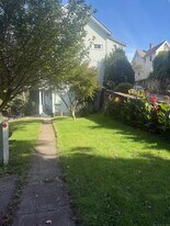 437 High St in Naugatuck, CT - Building Photo