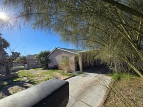 2521 E Heather Ct in North Las Vegas, NV - Building Photo - Building Photo