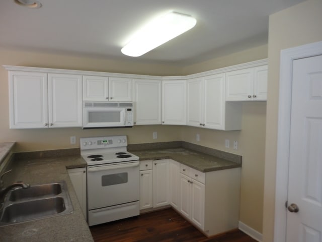 3604 Mackinac Island Ln in Raleigh, NC - Building Photo - Building Photo