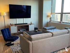 655 W Irving Park Rd, Unit 2406 in Chicago, IL - Building Photo - Building Photo