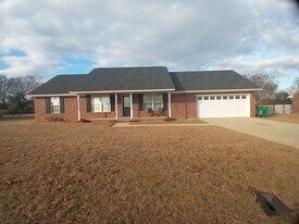 3525 Drayton Dr in Dalzell, SC - Building Photo