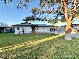 4728 E Edgemont Ave in Phoenix, AZ - Building Photo