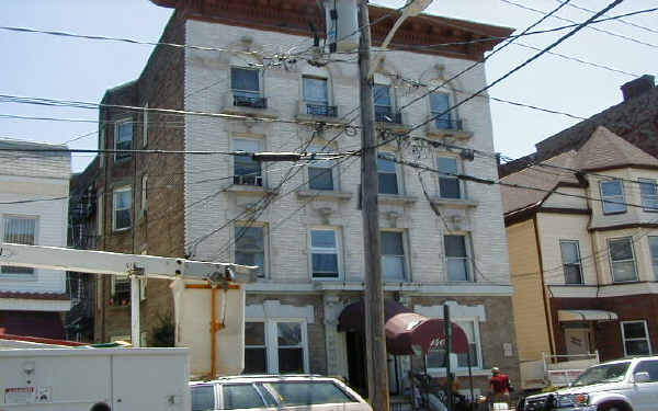 1400-1402 Palisade Ave in Union City, NJ - Building Photo - Building Photo