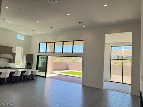 10739 Agate Clfs Ave in Las Vegas, NV - Building Photo - Building Photo