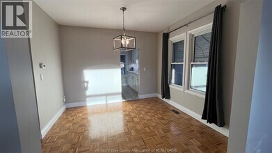 1514 Elsmere Ave in Windsor, ON - Building Photo - Building Photo