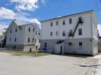 4 Emanuel St in North Providence, RI - Foto de edificio - Building Photo