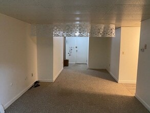 37 Crystal St in Melrose, MA - Building Photo - Building Photo