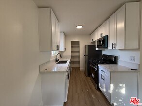 3707 S Canfield Ave in Los Angeles, CA - Building Photo - Building Photo