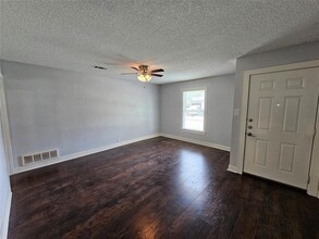 116 Charlene Dr in Hurst, TX - Building Photo - Building Photo