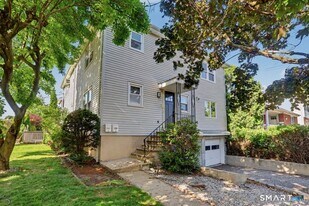 92 Burwood Ave in Stamford, CT - Building Photo