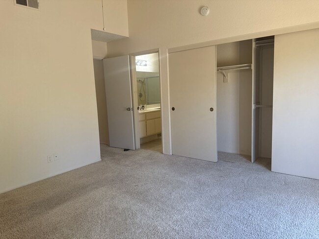 10777 Oakhurst Dr in Rancho Cucamonga, CA - Building Photo - Building Photo