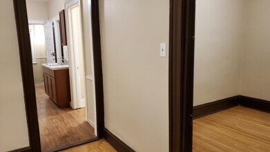 825-825 S 11th St in Milwaukee, WI - Building Photo - Building Photo