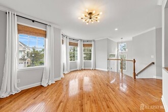 19 S Shore Dr in South Amboy, NJ - Building Photo - Building Photo