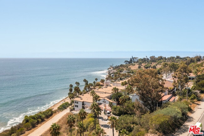 26664 Seagull Way in Malibu, CA - Building Photo - Building Photo