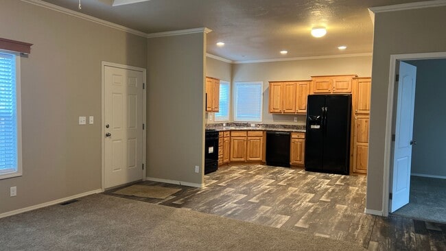 7059 Clark Rd in Paradise, CA - Building Photo - Building Photo