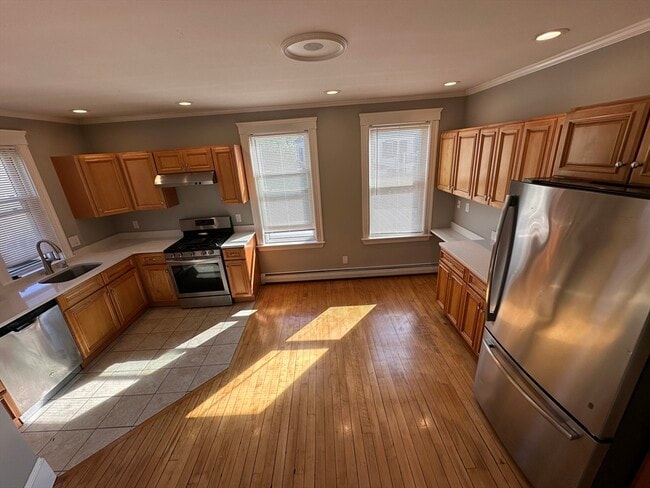 property at 8 Fowler St
