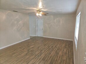 1895 Big Oak Dr in South Daytona, FL - Building Photo - Building Photo