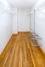 30 Revere Beach Pky, Unit 1 in Medford, MA - Foto de edificio - Building Photo