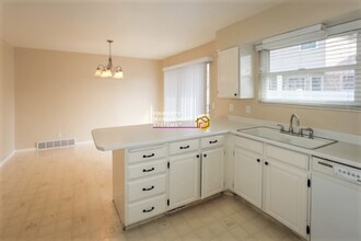 1376 Rainsborough Rd in Murray, UT - Building Photo - Building Photo