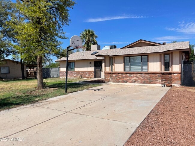 property at 2918 N 193rd Ave