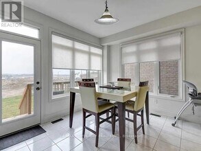 4 Parker Ln in New Tecumseth, ON - Building Photo - Building Photo