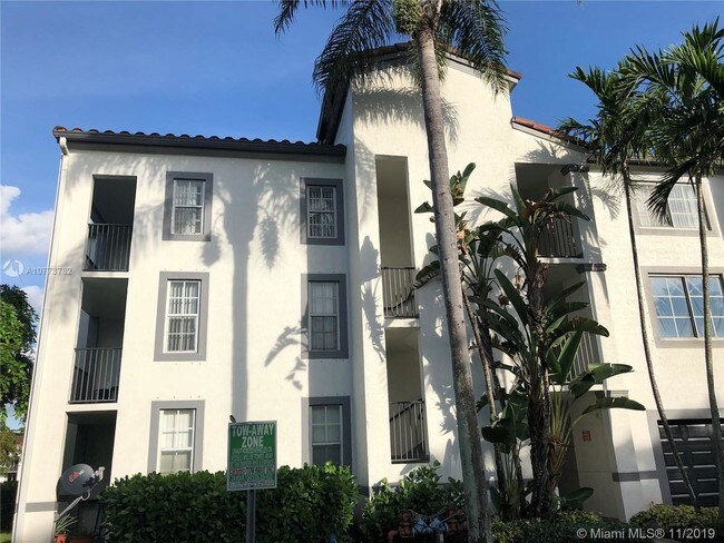 4420 NW 107th Ave-Unit -301 in Doral, FL - Building Photo - Building Photo