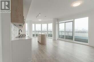 1185 Dupont St in Toronto, ON - Building Photo - Building Photo