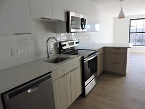 16 Soden St in Cambridge, MA - Foto de edificio - Building Photo