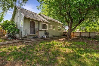 1617 Hemlock St in Chico, CA - Building Photo - Building Photo