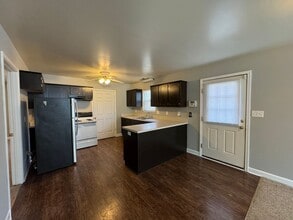 2009 Grandhaven Dr in Mount Holly, NC - Building Photo - Building Photo