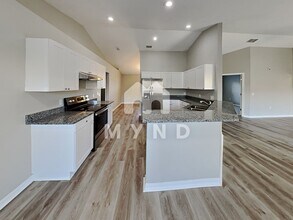 3189 Thoroughbred Loop N in Lakeland, FL - Building Photo - Building Photo