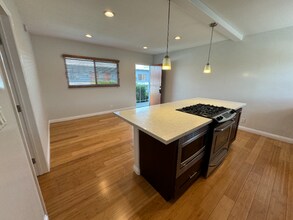 5567 Inglewood Blvd in Culver City, CA - Building Photo - Building Photo
