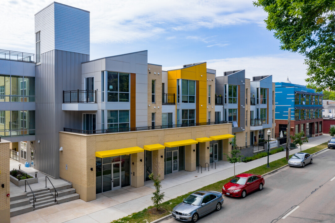 700 East Apartments in Madison, WI - Building Photo