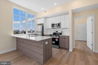 1701 S 4th St in Philadelphia, PA - Building Photo - Building Photo