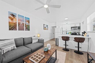 310 NE 6th St in Hallandale Beach, FL - Building Photo - Building Photo