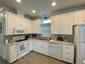 142 NE Coastal Dr in Ocean Breeze, FL - Building Photo - Building Photo
