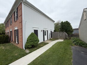 5805 Farmgate Ct in Frederick, MD - Building Photo - Building Photo