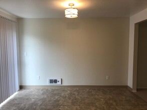 4332 S Junett St-Unit -A in Tacoma, WA - Building Photo - Building Photo