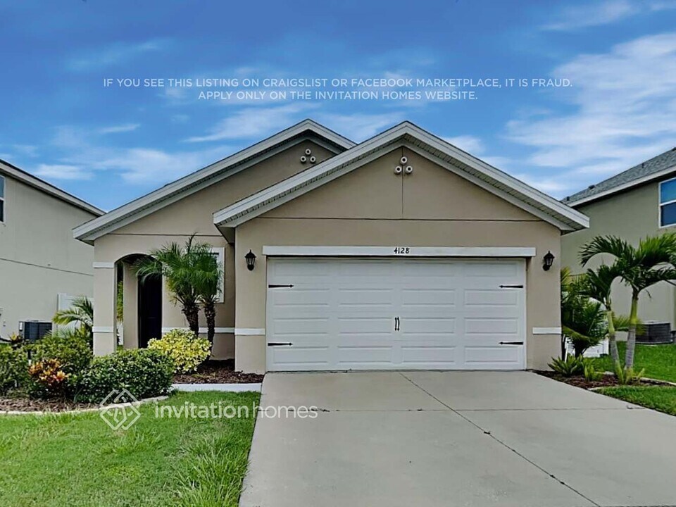 4128 Lindever Ln in Palmetto, FL - Building Photo