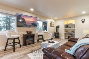 568 Tyner Way in Incline Village, NV - Building Photo