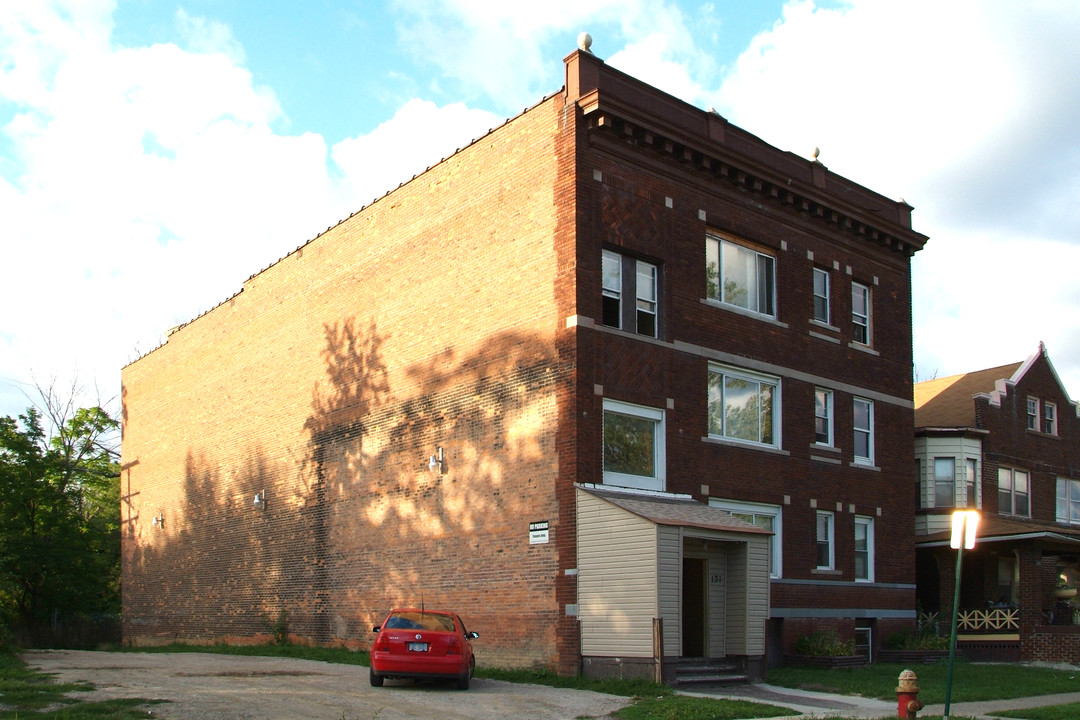 131 Harmon St in Detroit, MI - Foto de edificio