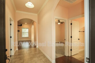 2202 SW Tupelo Ave in Bentonville, AR - Building Photo - Building Photo