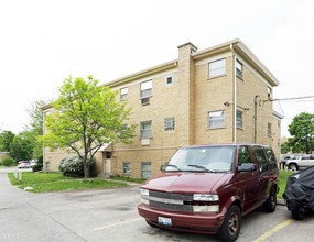 528 S Michigan Ct in Addison, IL - Building Photo - Building Photo