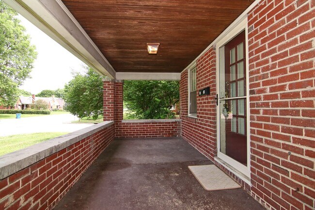 6055 Central Ave in Indianapolis, IN - Building Photo - Building Photo