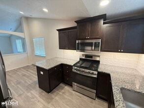 2004 S 62nd Ave. in Yakima, WA - Building Photo - Building Photo