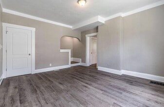 880 Thomas Ave in Columbus, OH - Building Photo - Building Photo