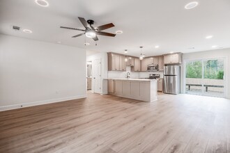 402 Jefferson St in Benton, AR - Building Photo - Building Photo