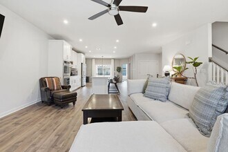 44617 Wolfhound Sq in Ashburn, VA - Building Photo - Building Photo